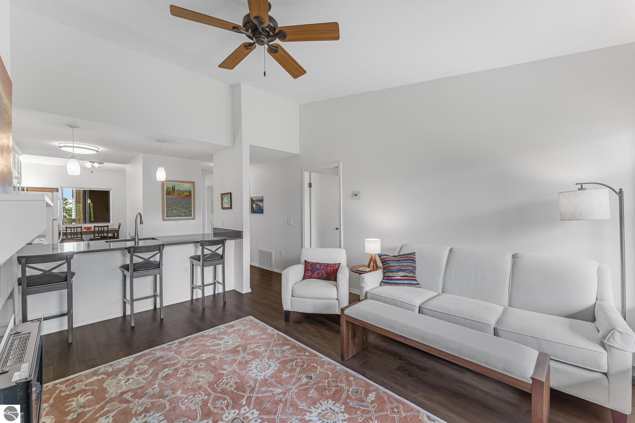 545 Riverine Drive # 304 Unit: #304