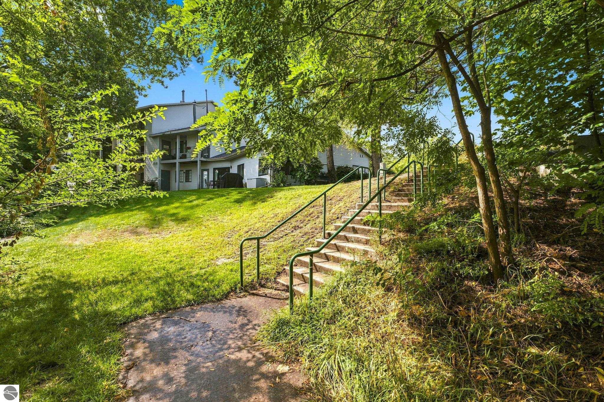 545 Riverine Drive # 304 Unit: #304