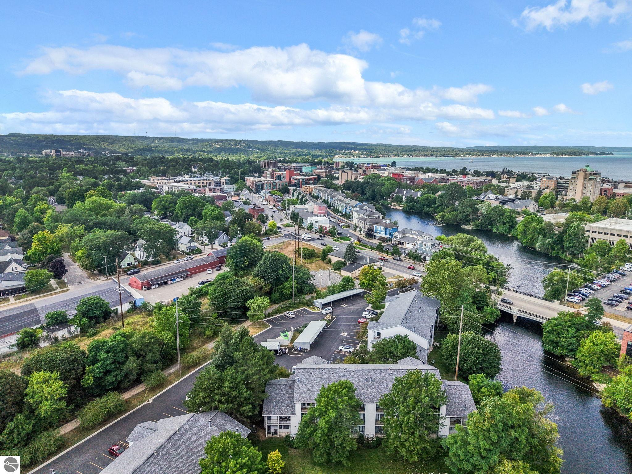 545 Riverine Drive # 304 Unit: #304