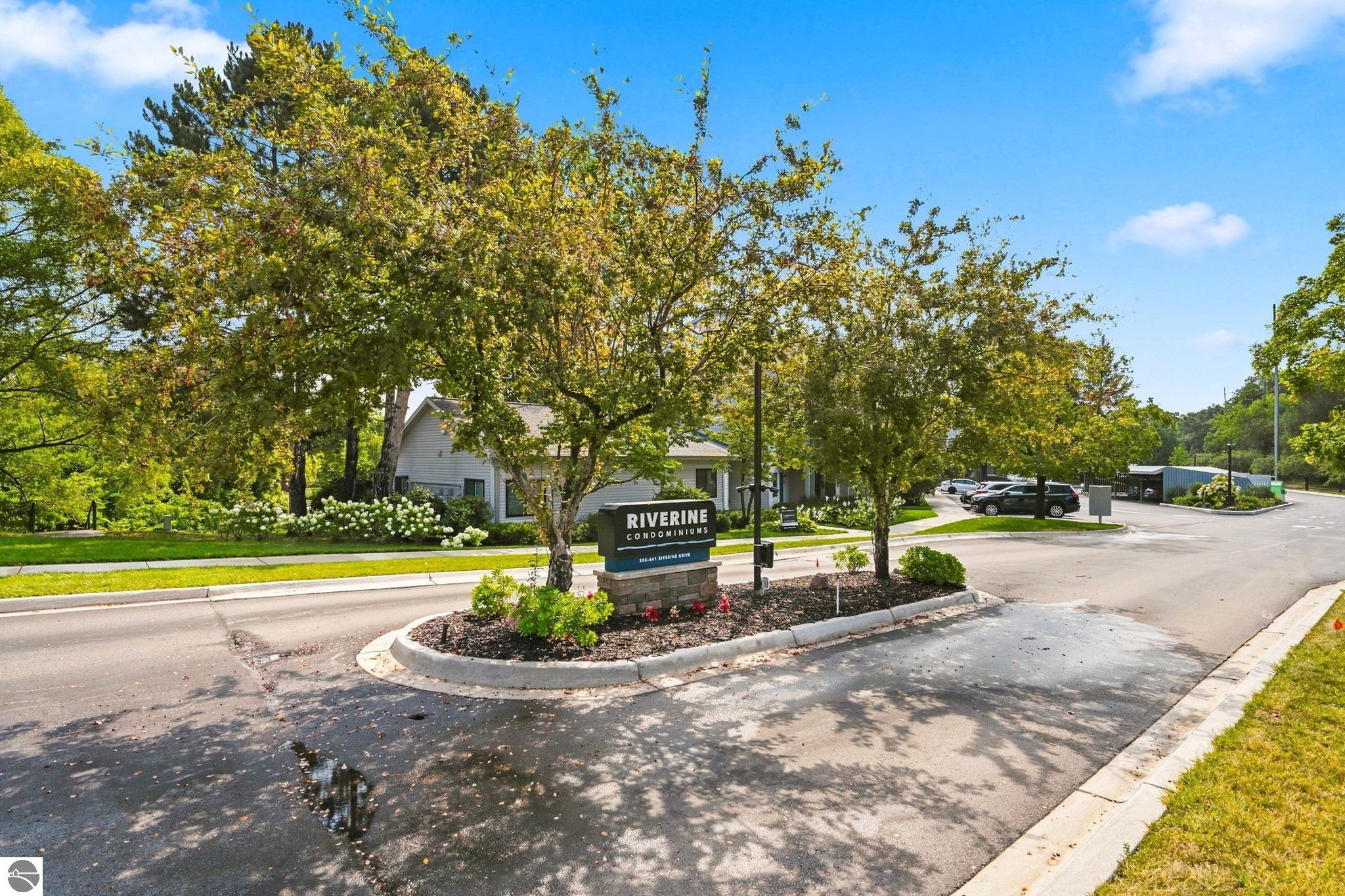 545 Riverine Drive # 304 Unit: #304