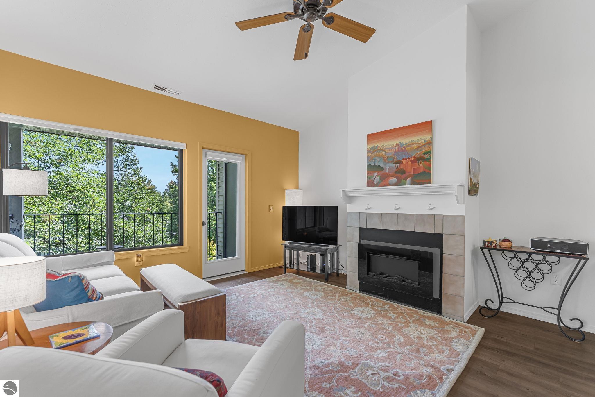 545 Riverine Drive # 304 Unit: #304