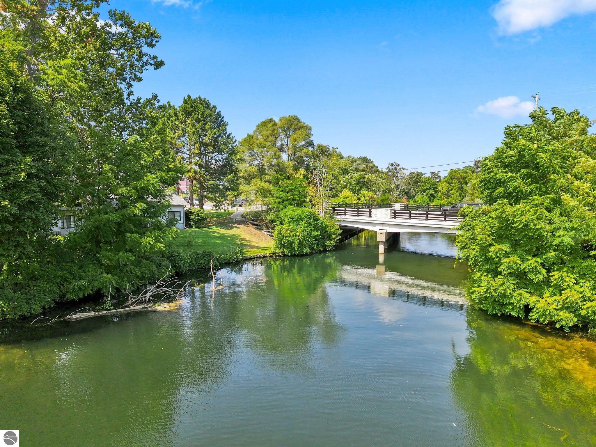 545 Riverine Drive # 304 Unit: #304