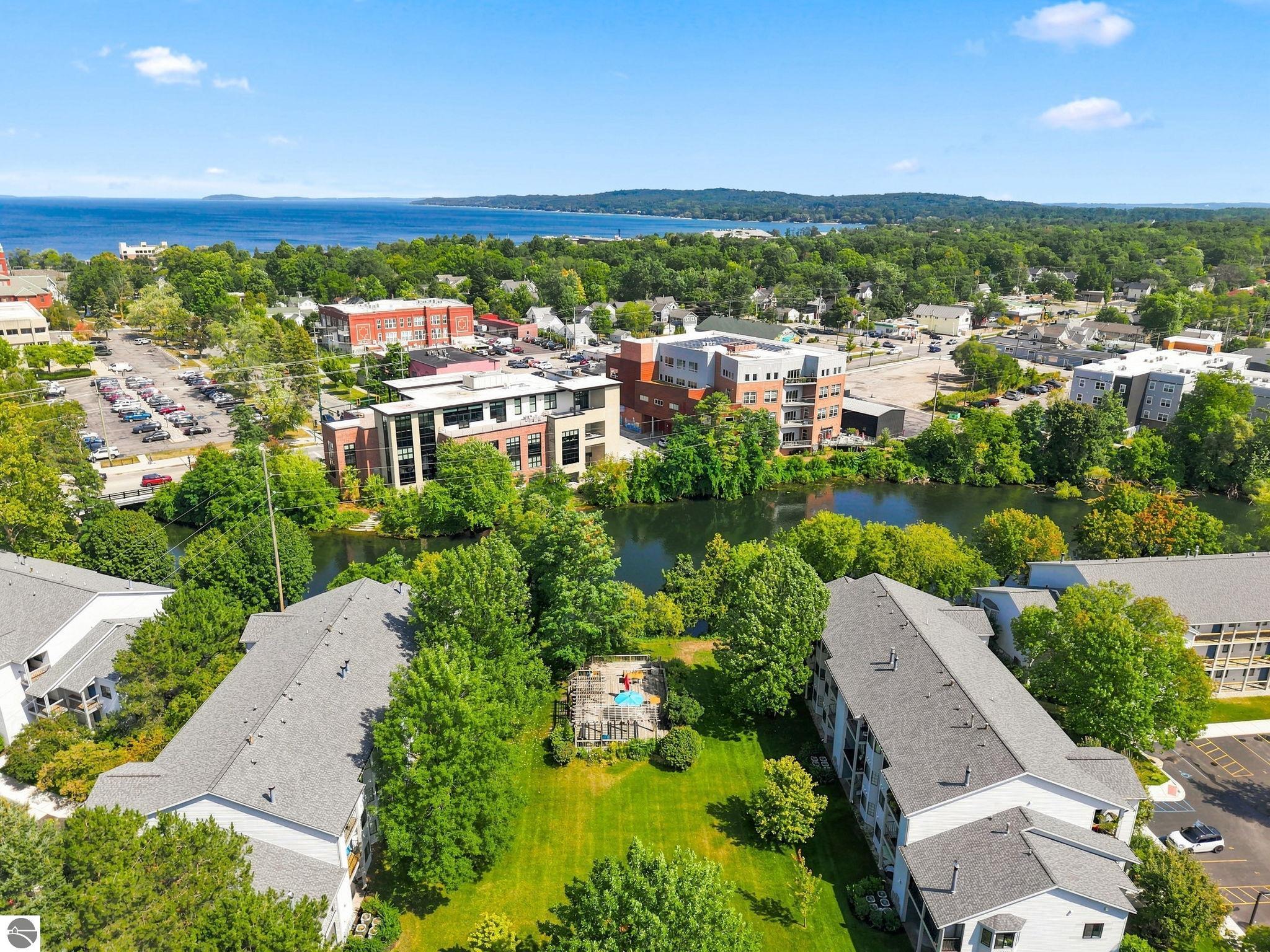 545 Riverine Drive # 304 Unit: #304