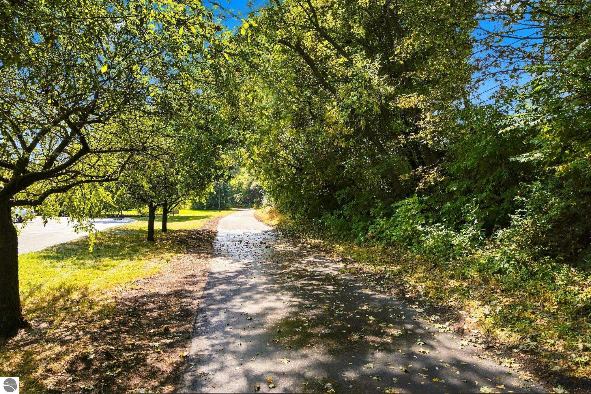 545 Riverine Drive # 304 Unit: #304