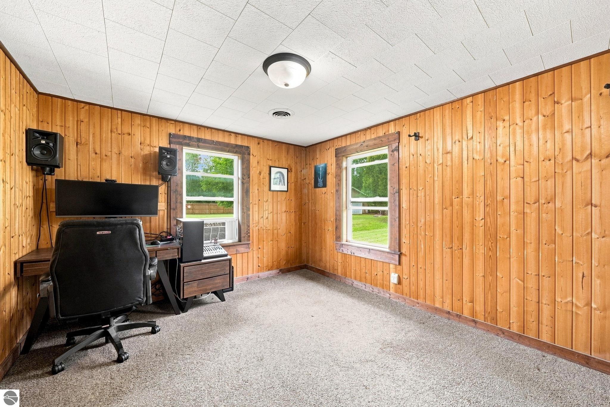 3221 N Four Mile Road