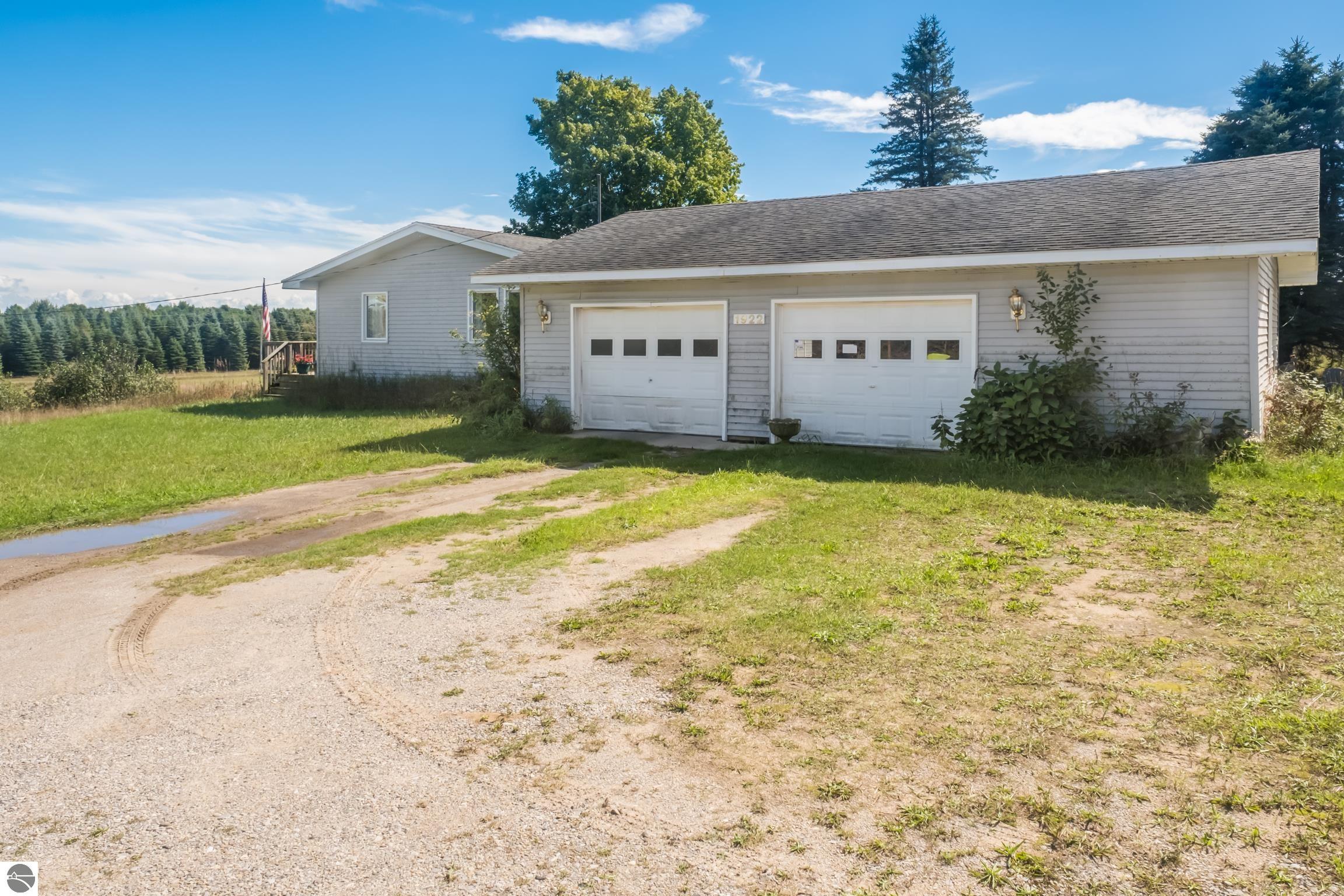 1922 E Darga Road