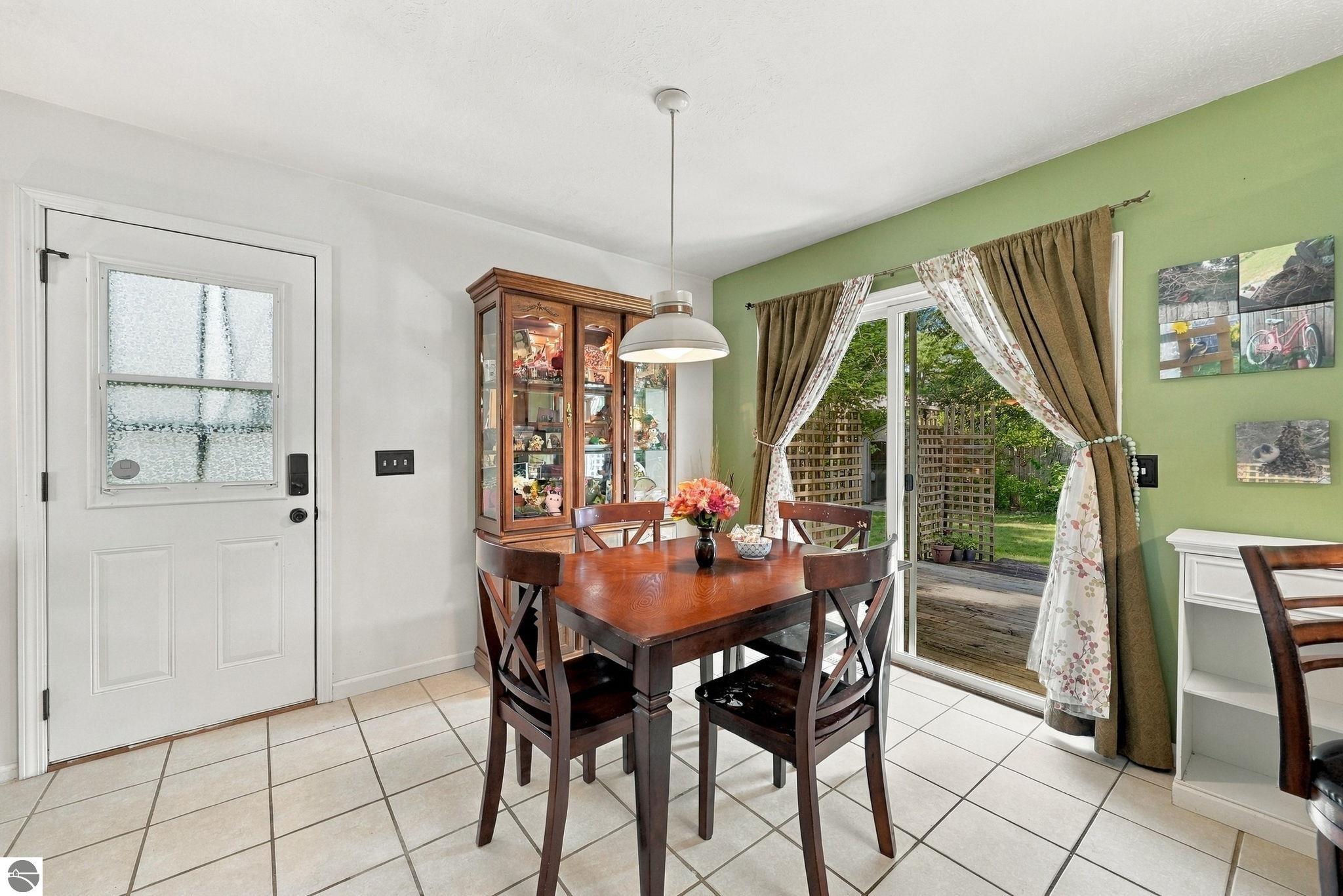 1823 Pine Lane