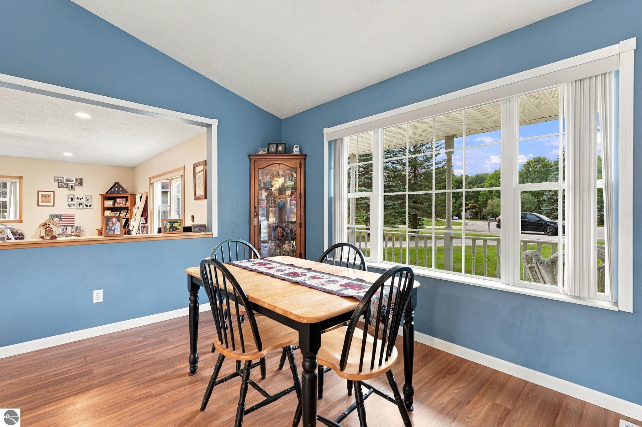 2005 Holland Circle