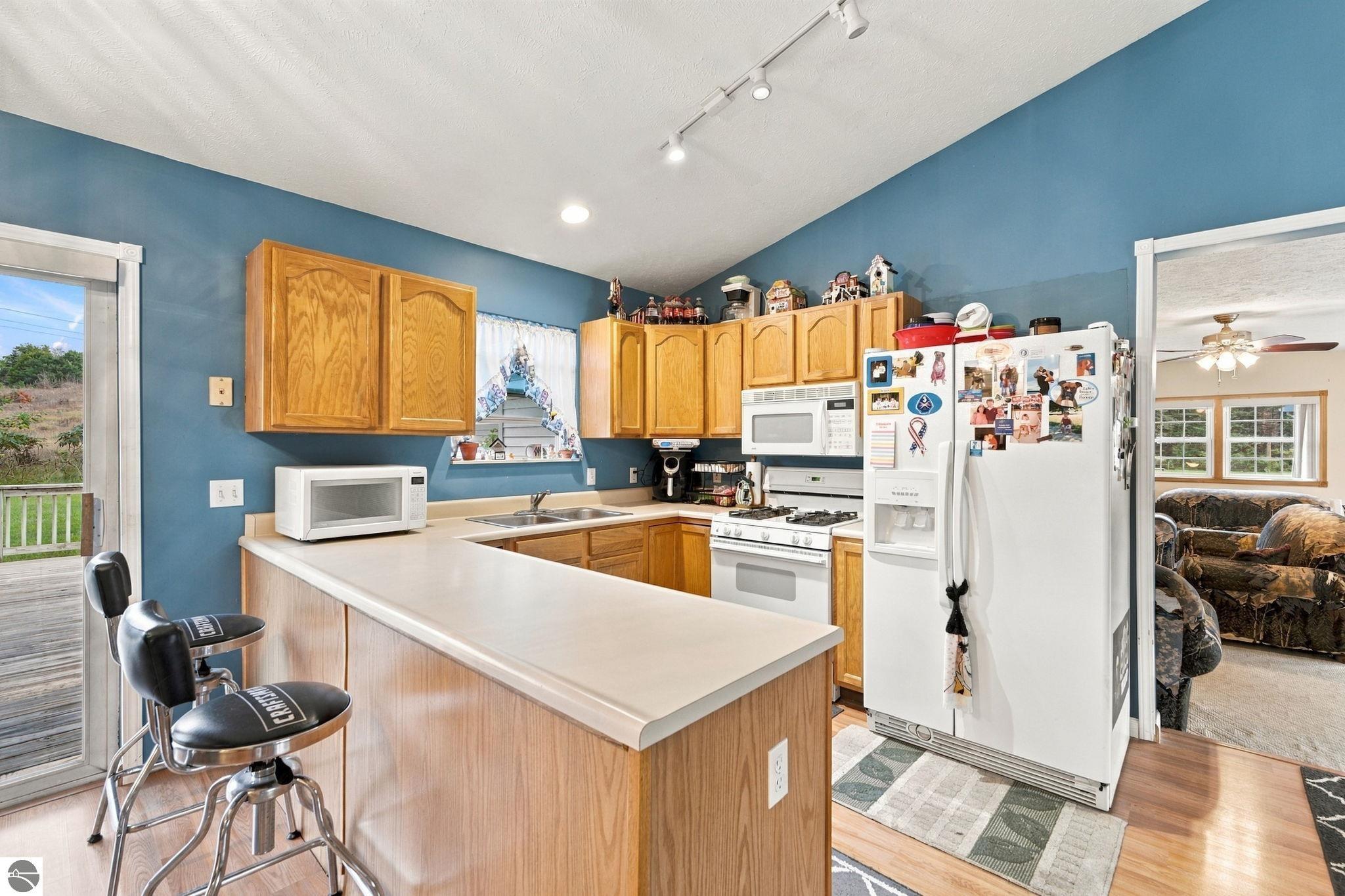 2005 Holland Circle