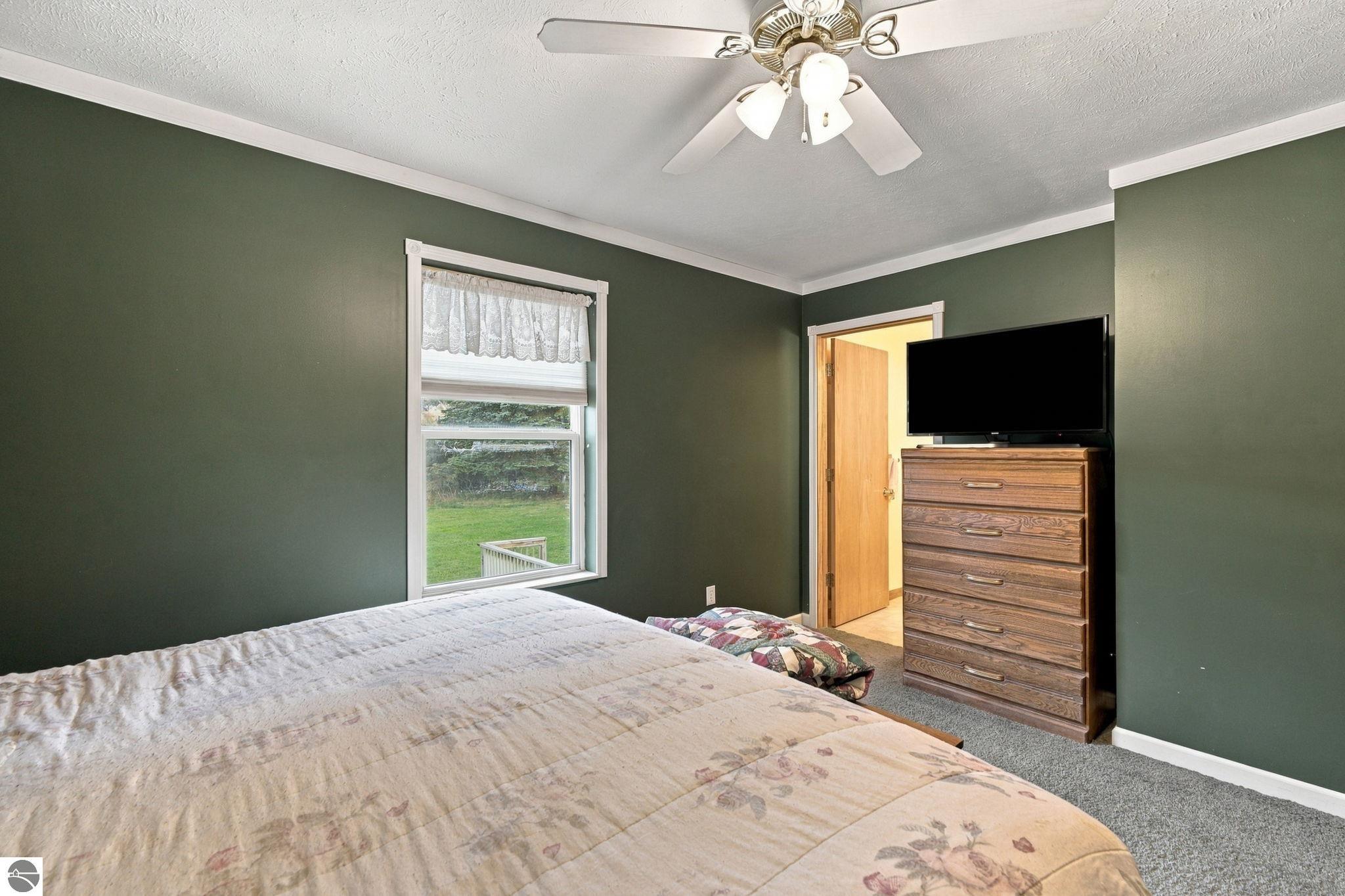 2005 Holland Circle