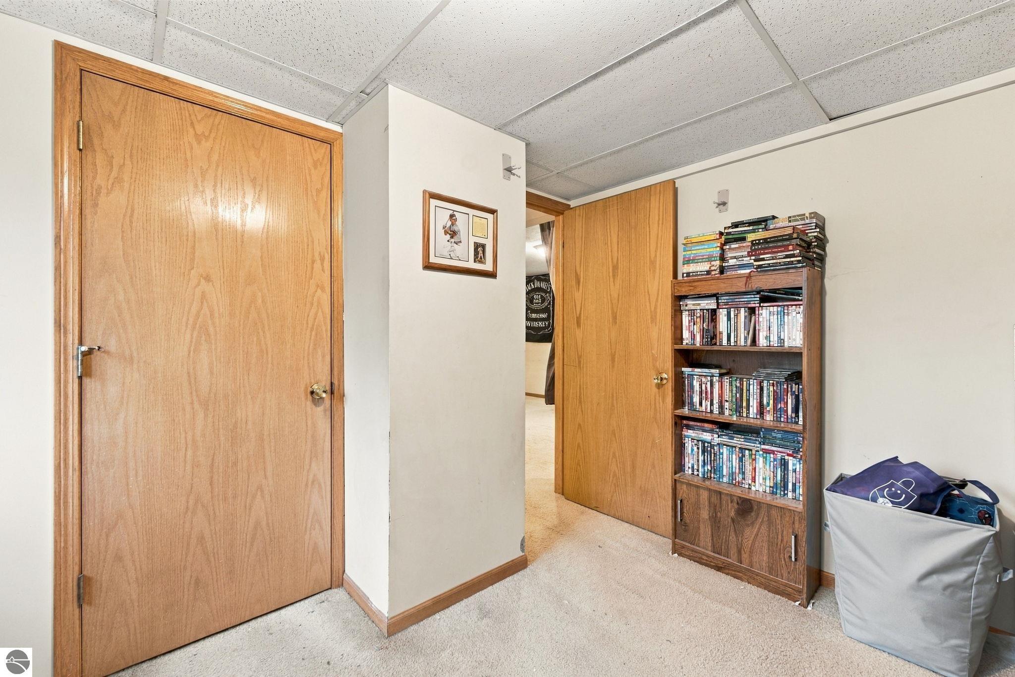 2005 Holland Circle