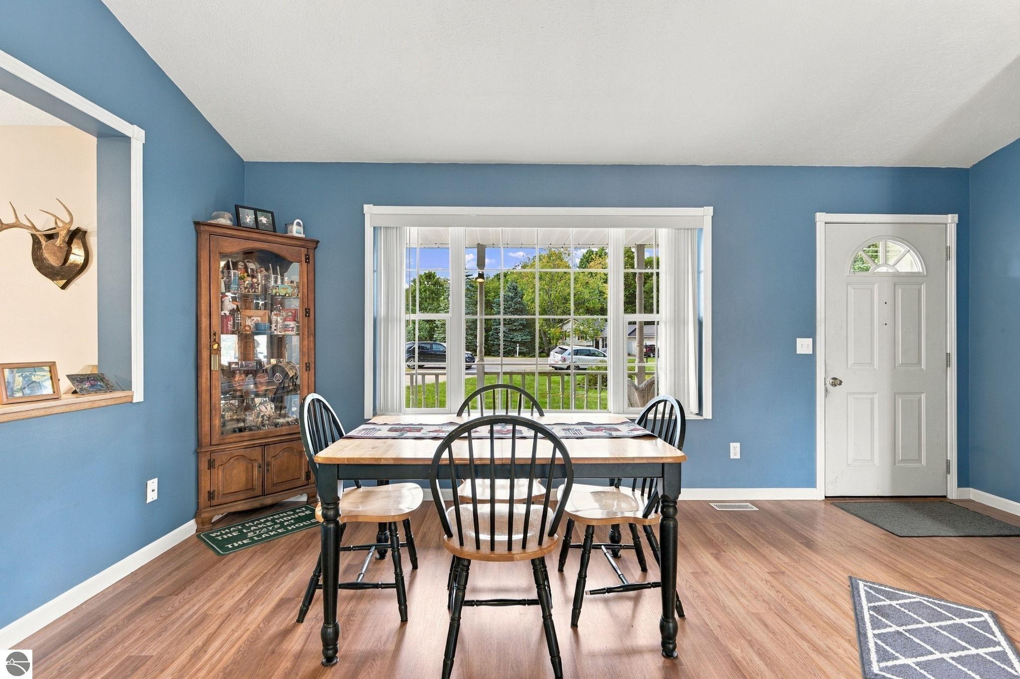 2005 Holland Circle