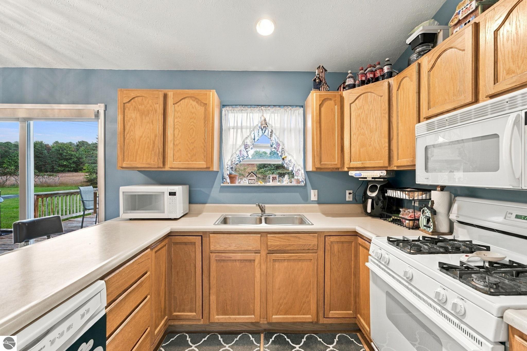 2005 Holland Circle