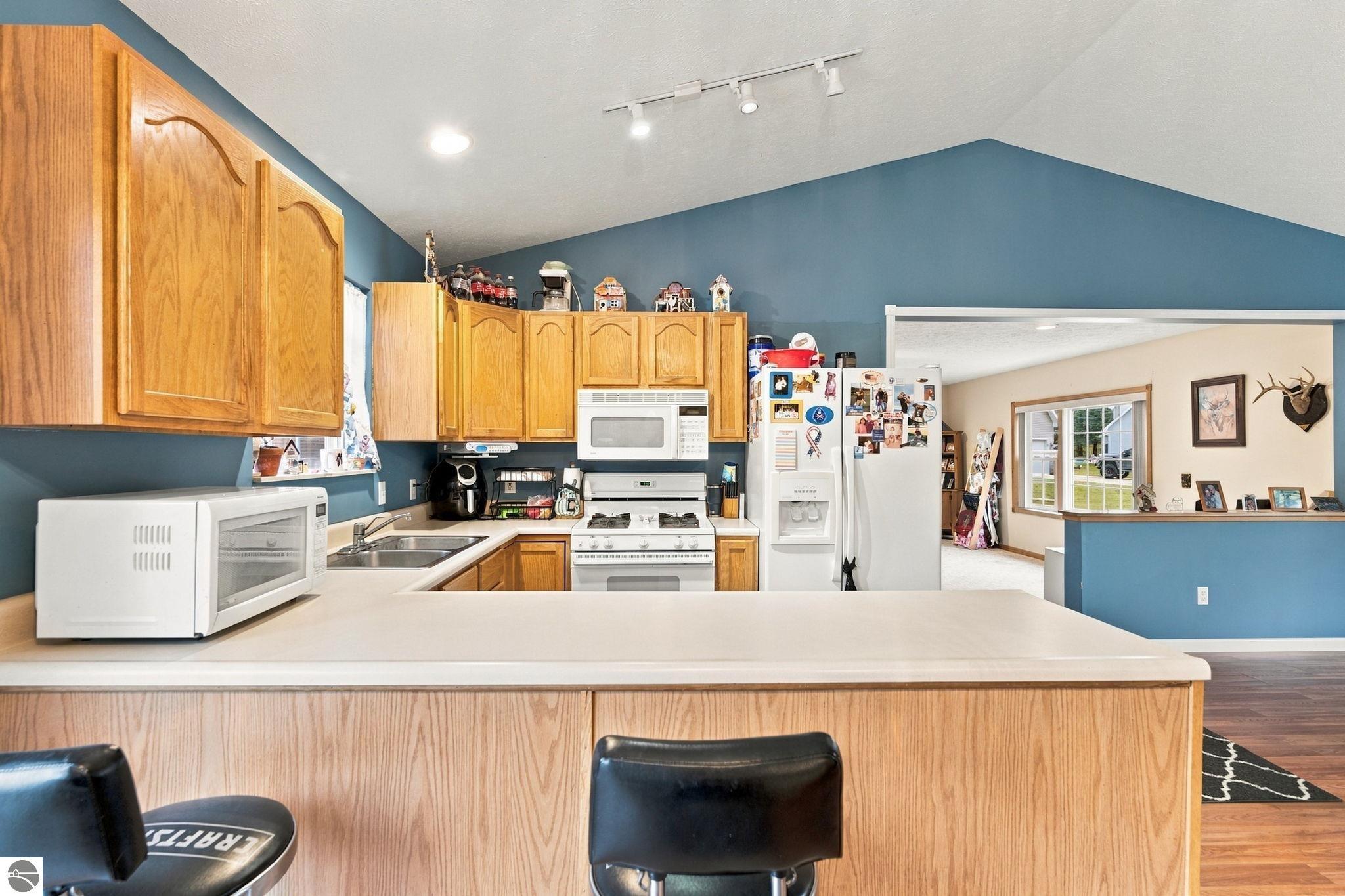 2005 Holland Circle