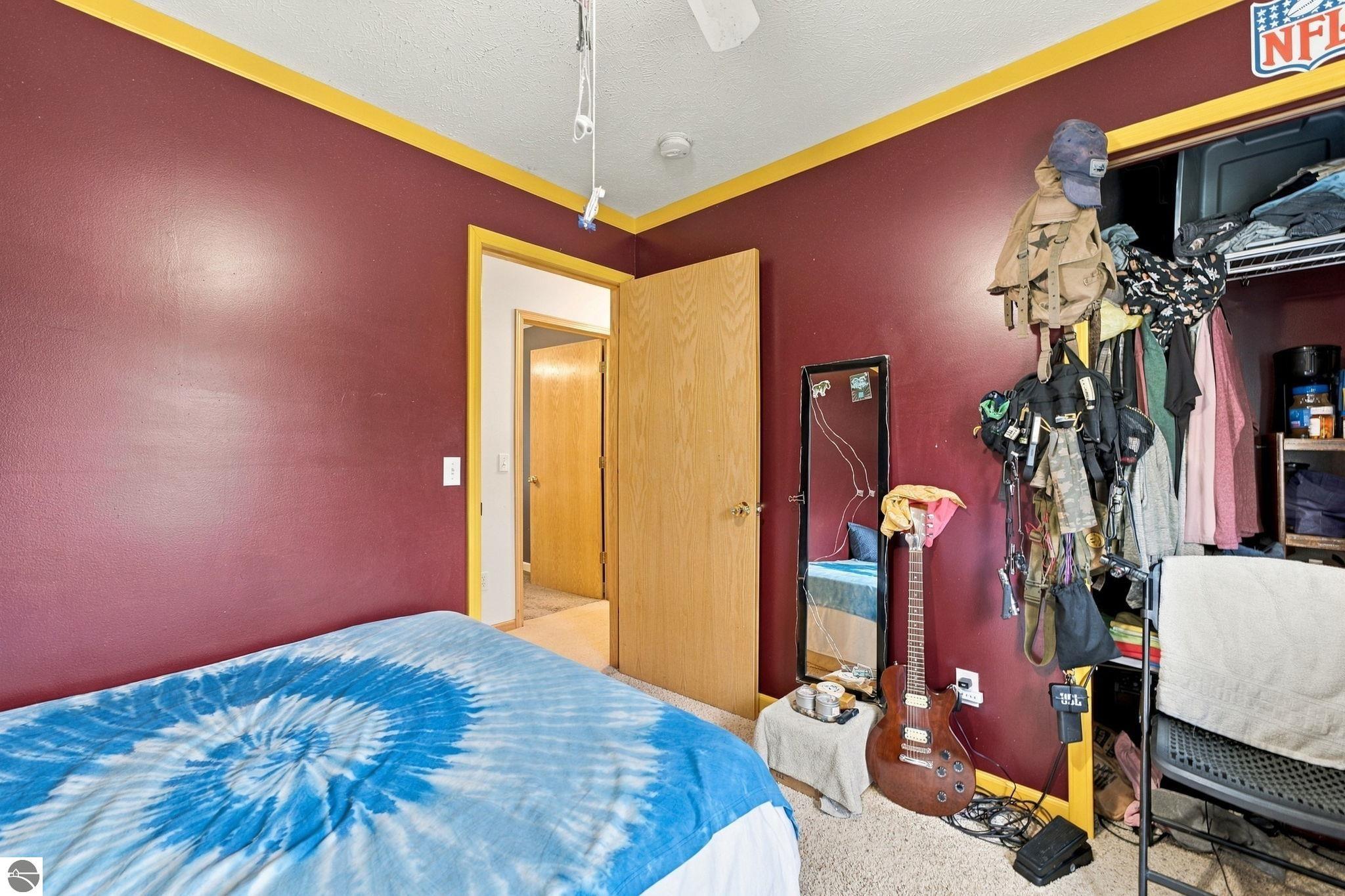 2005 Holland Circle