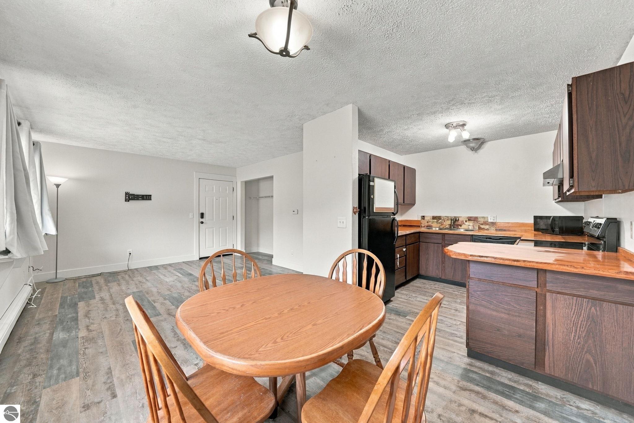 3798 Vale Drive # 14 Unit: #14