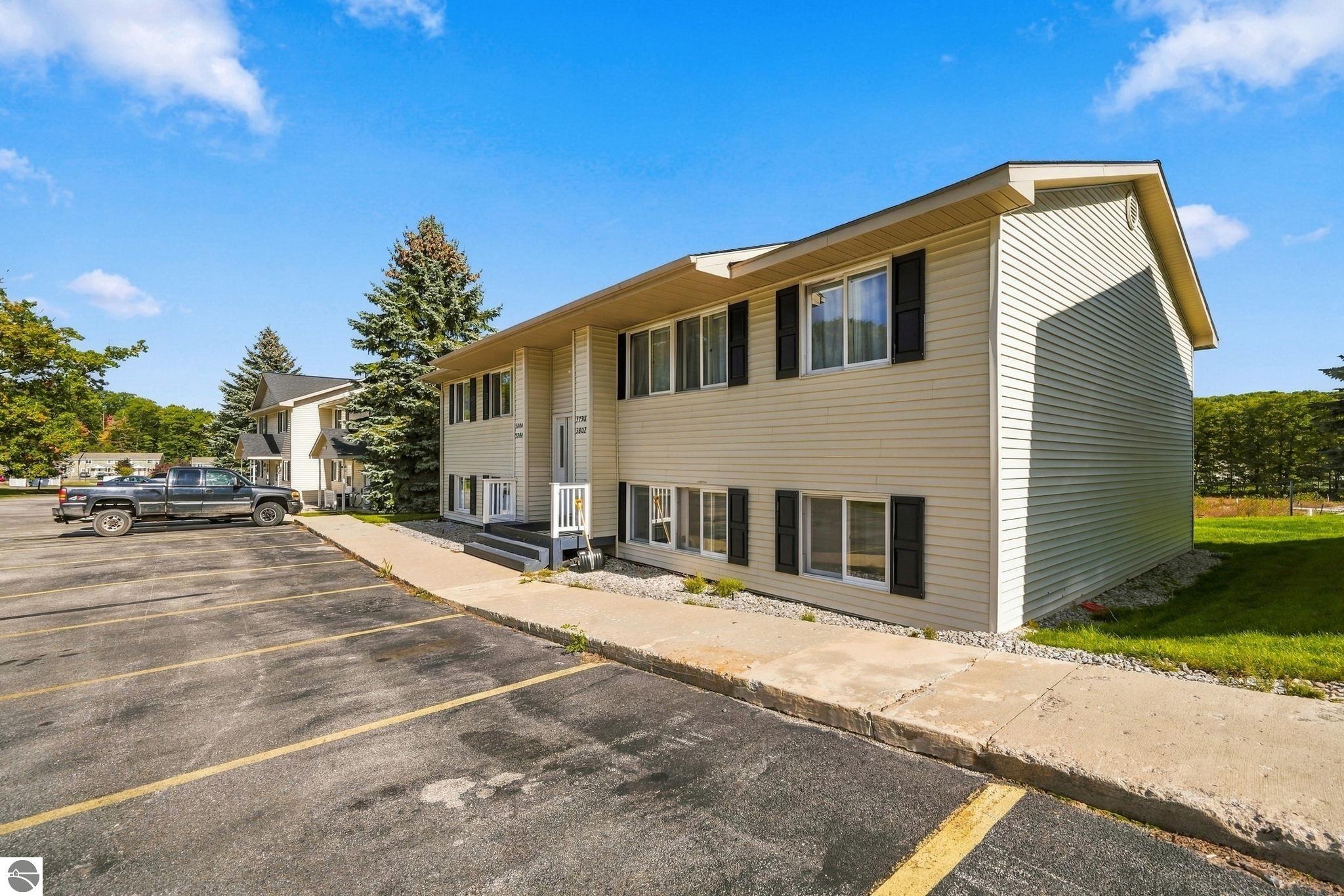 3798 Vale Drive # 14 Unit: #14