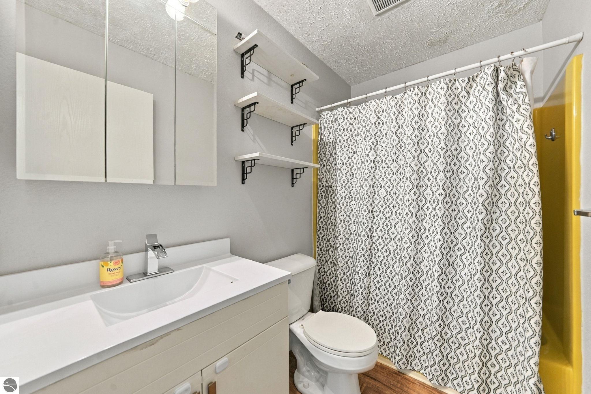 3798 Vale Drive # 14 Unit: #14