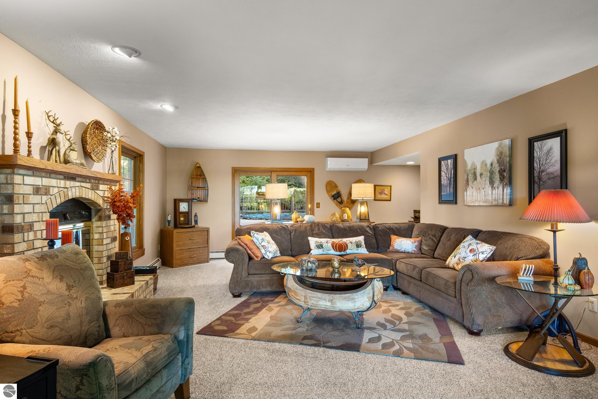 9770 E Valley Hills Drive