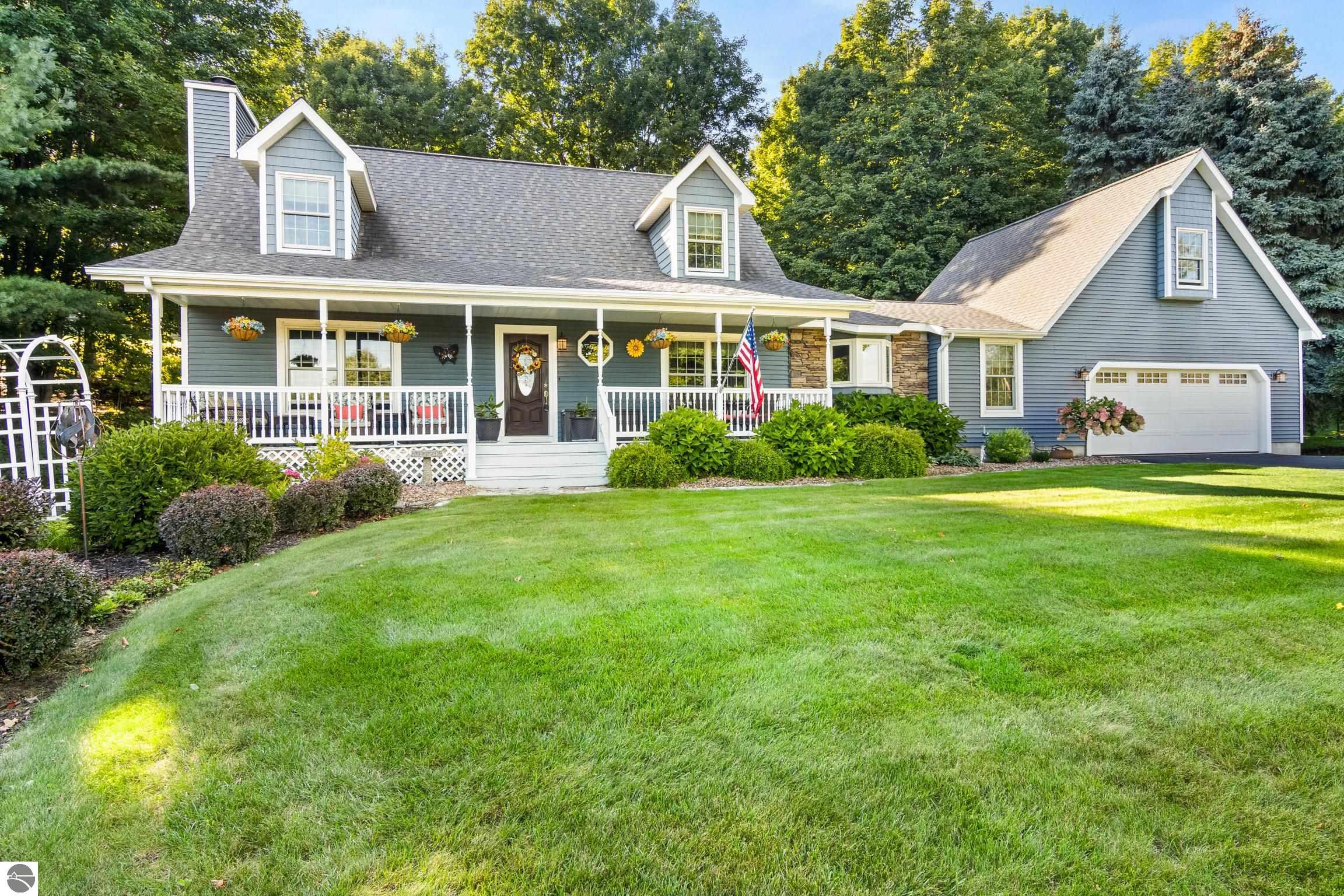 9770 E Valley Hills Drive Traverse City Mi Us 49684 53f02708968b712e17c62eecc2213898