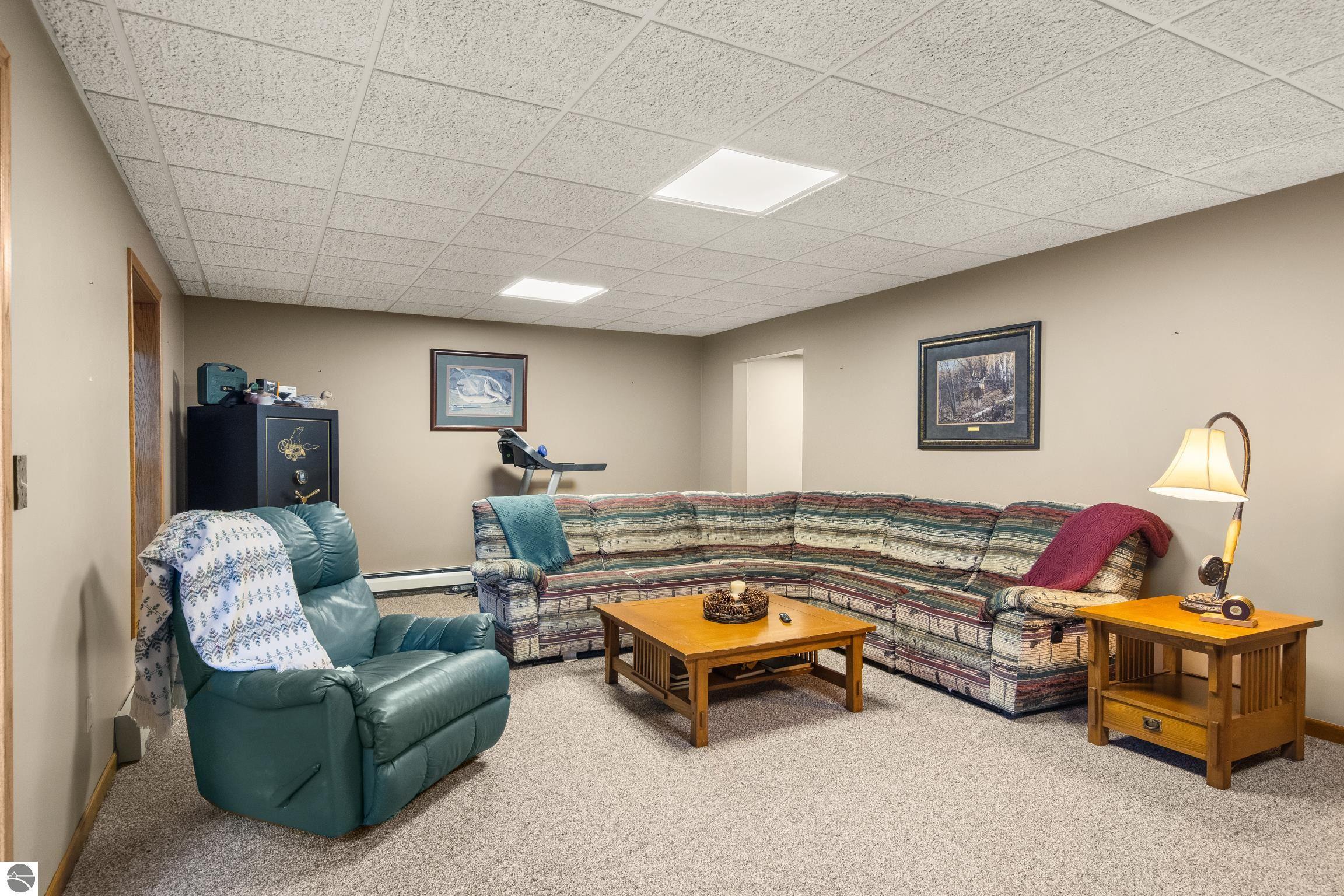 9770 E Valley Hills Drive