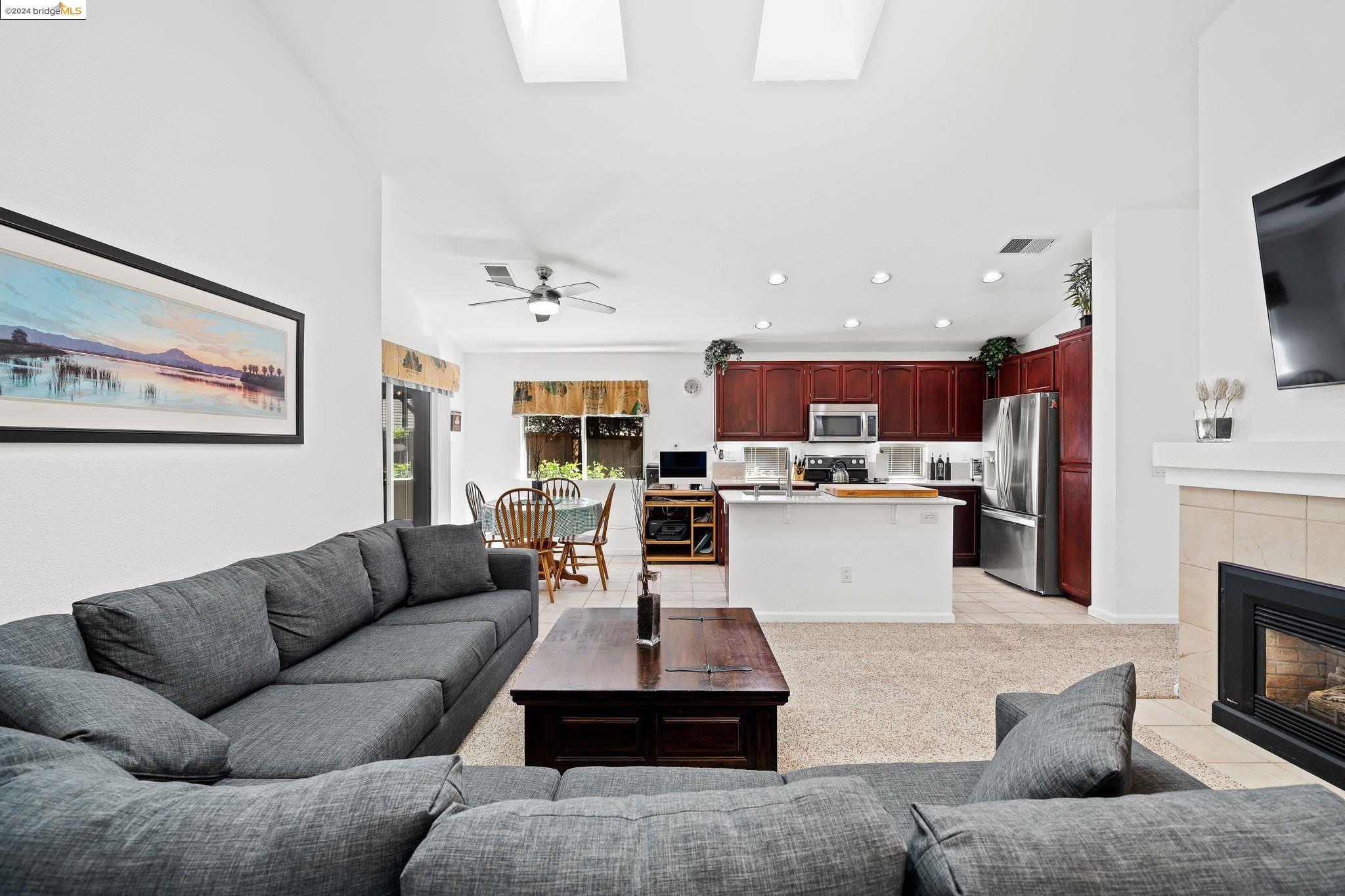 2149 Apple Hill Ter
