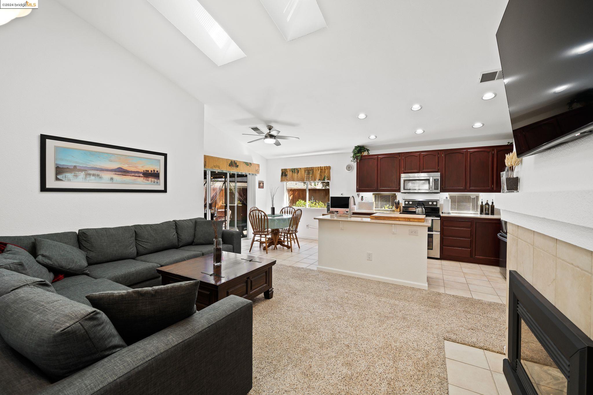 2149 Apple Hill Ter