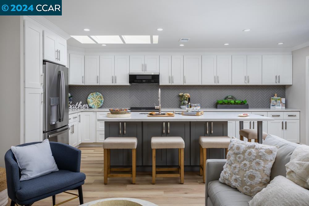 2921 Ptarmigan Dr # 4