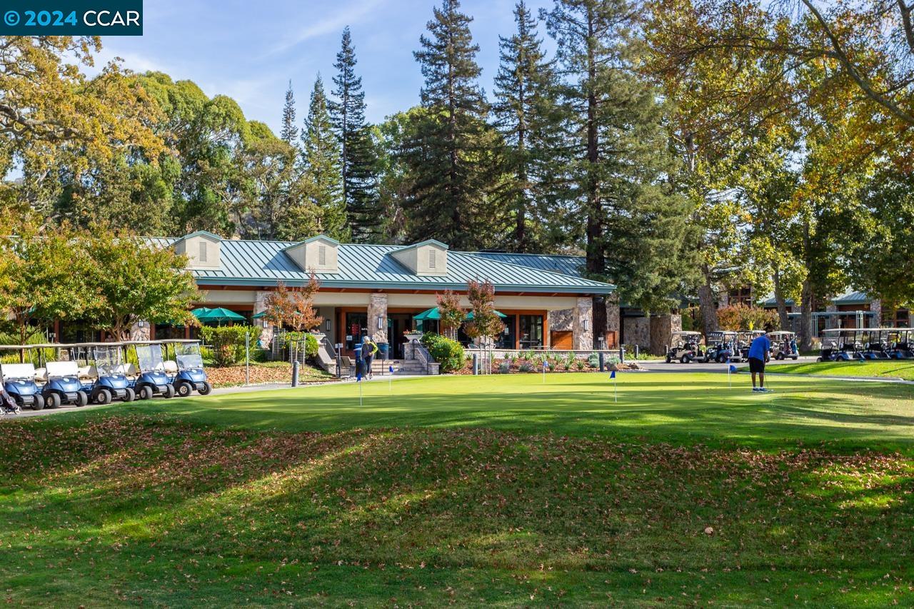 2921 Ptarmigan Dr # 4