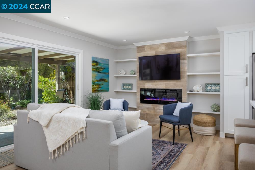 2921 Ptarmigan Dr # 4