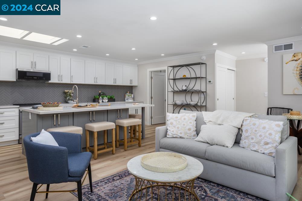 2921 Ptarmigan Dr # 4