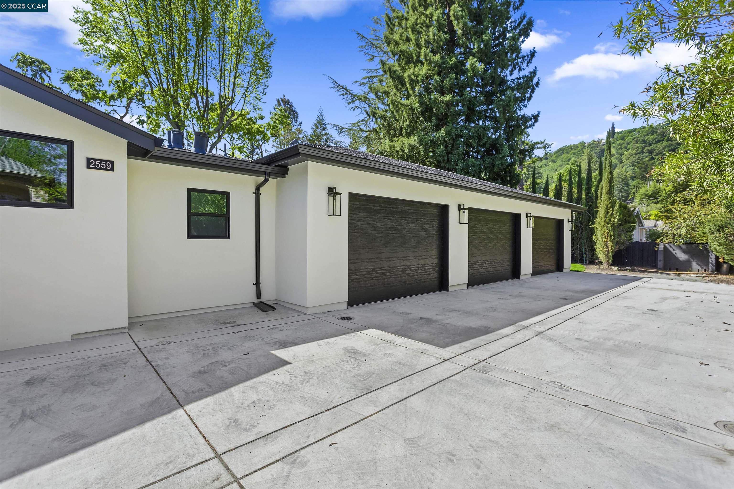 2559 Romley Ln