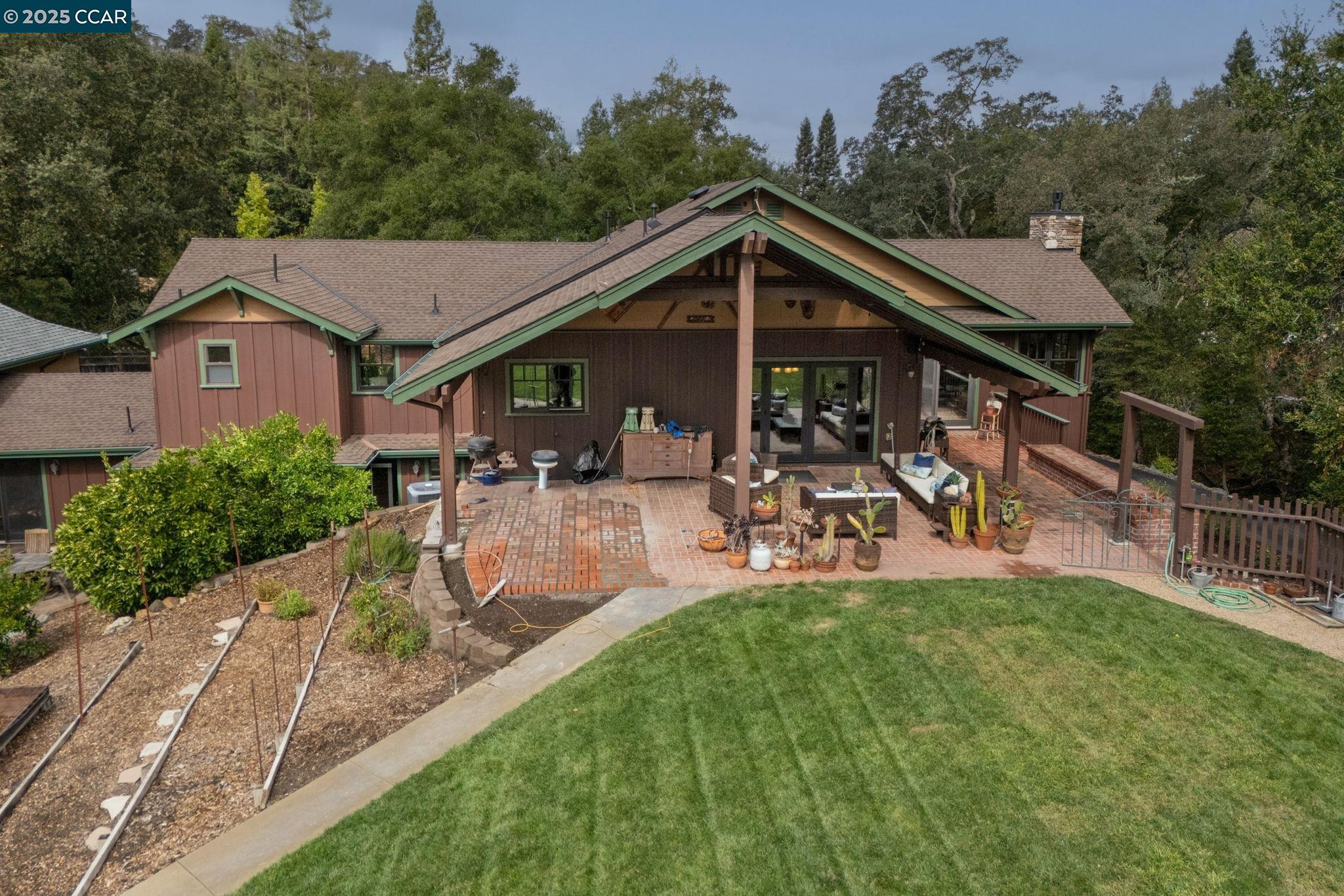 261 Castle Hill Ranch Rd