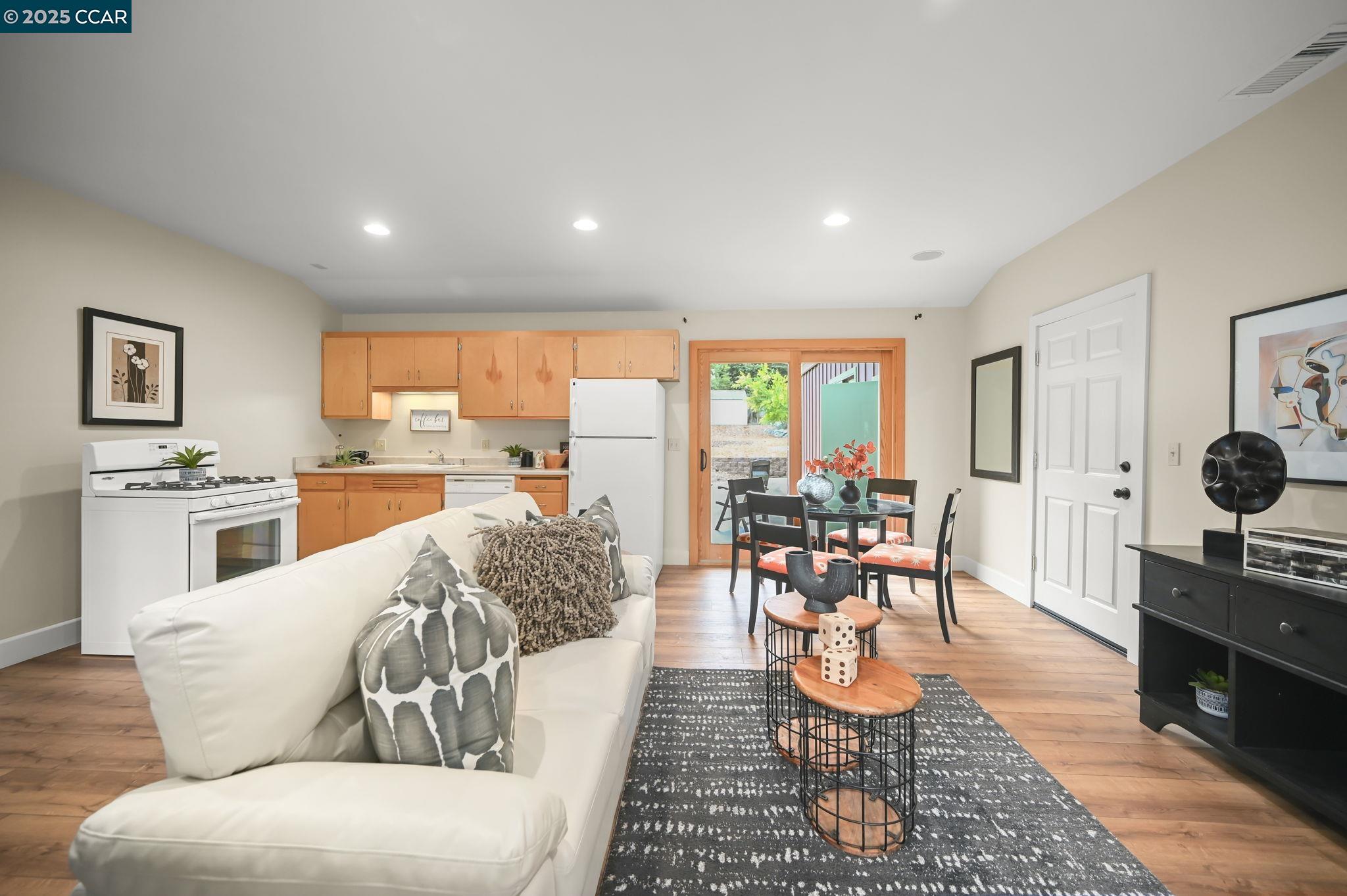 261 Castle Hill Ranch Rd