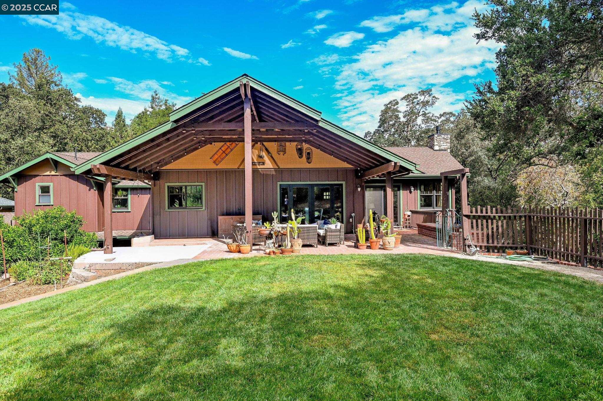 261 Castle Hill Ranch Rd