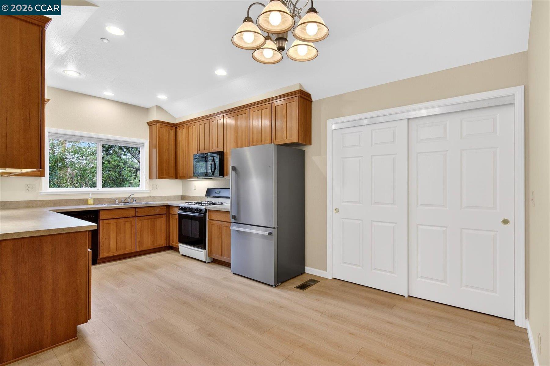 261 Castle Hill Ranch Rd # A