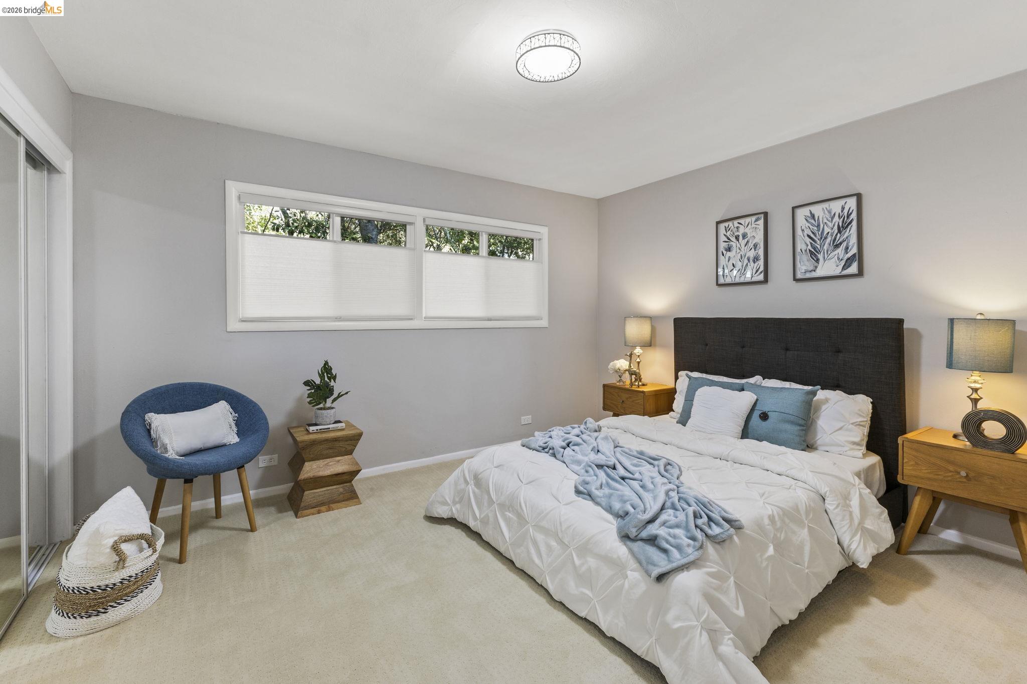 64 Valencia Rd
