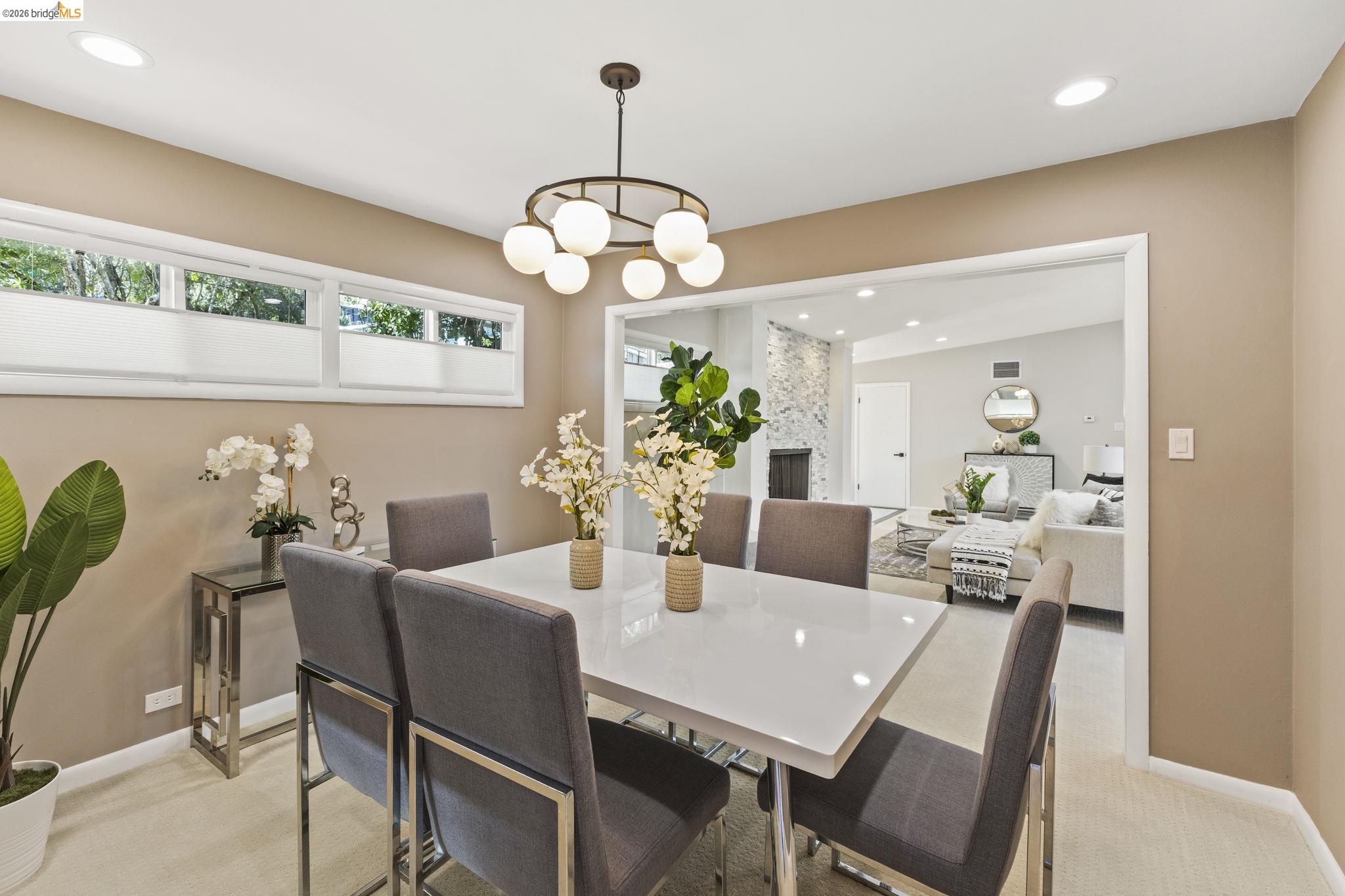 64 Valencia Rd