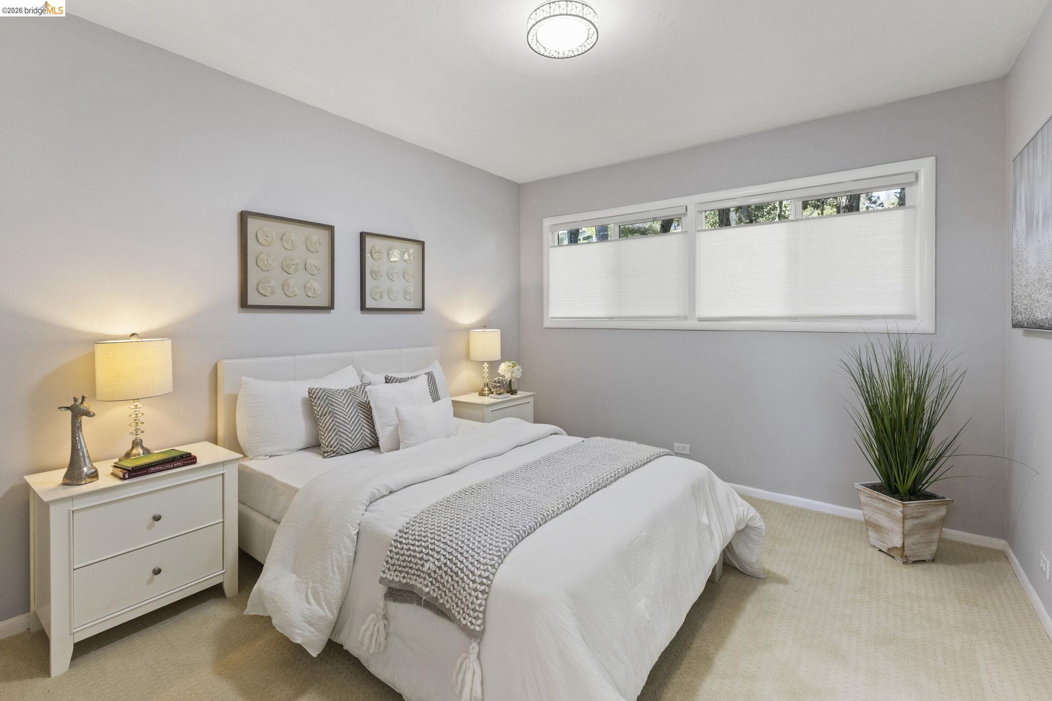 64 Valencia Rd