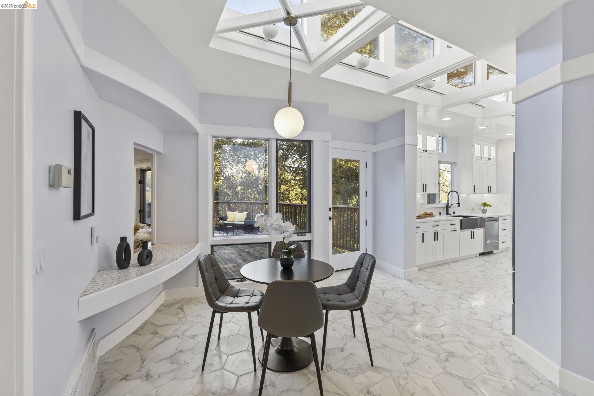 64 Valencia Rd