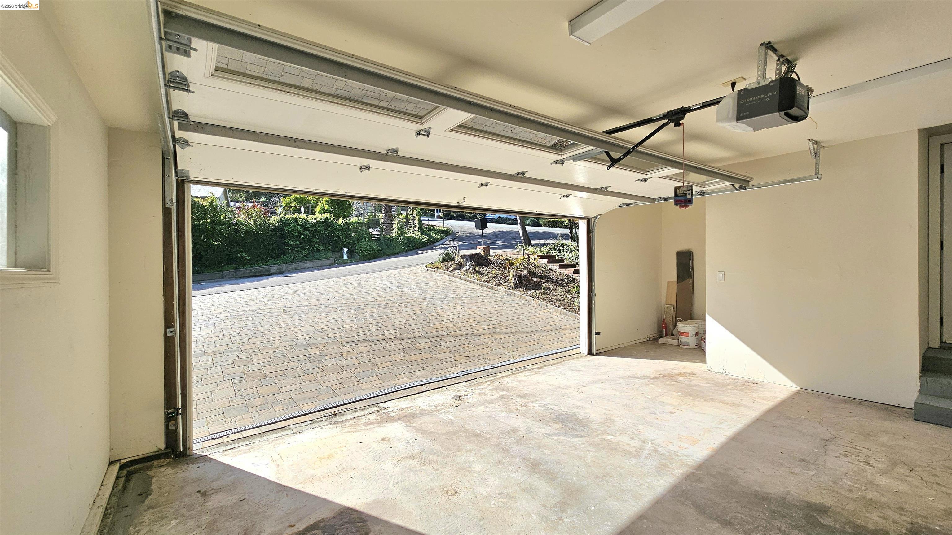 64 Valencia Rd