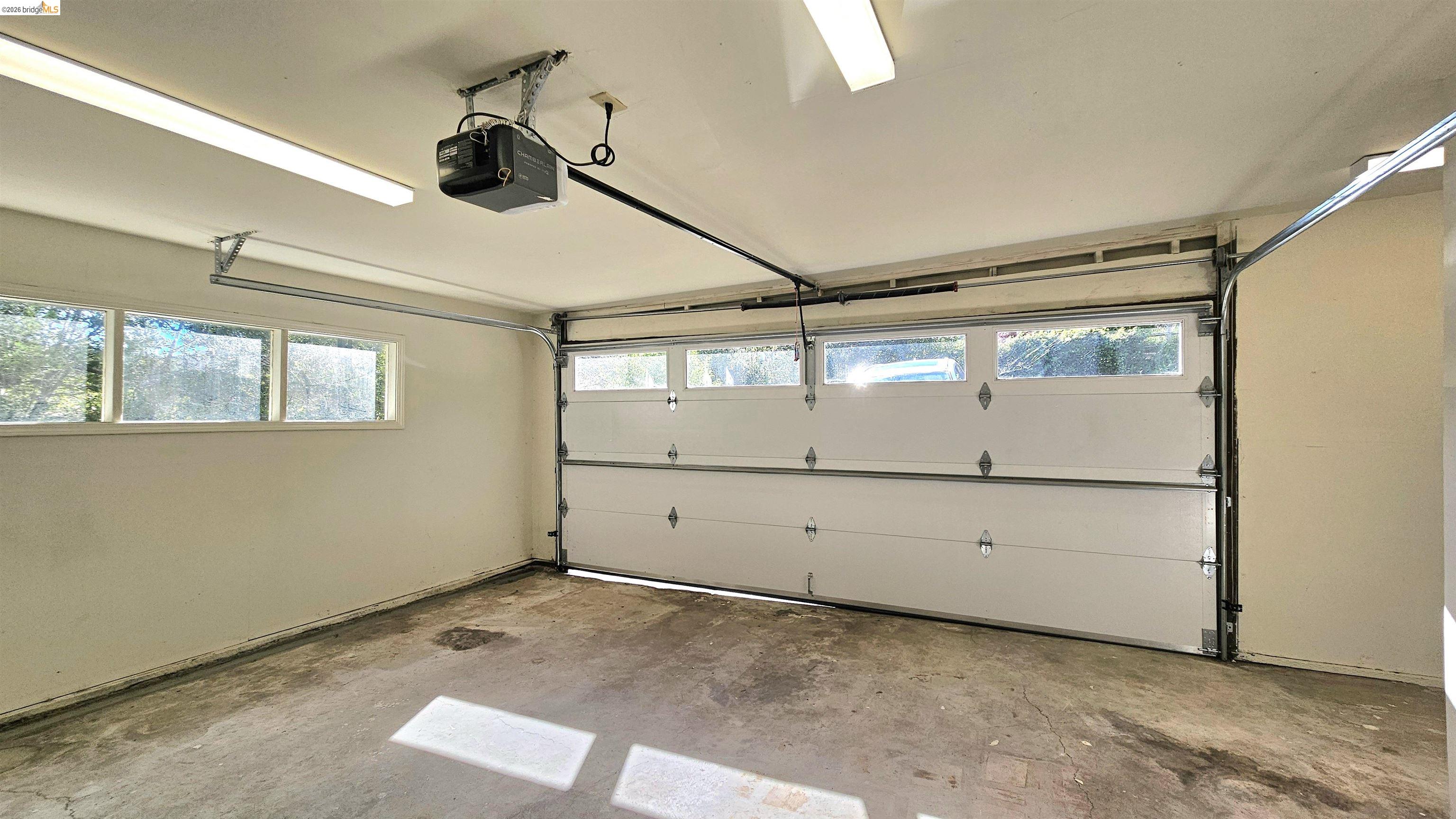 64 Valencia Rd