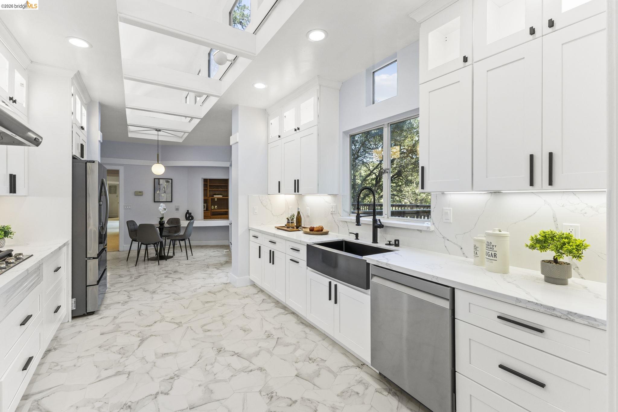 64 Valencia Rd