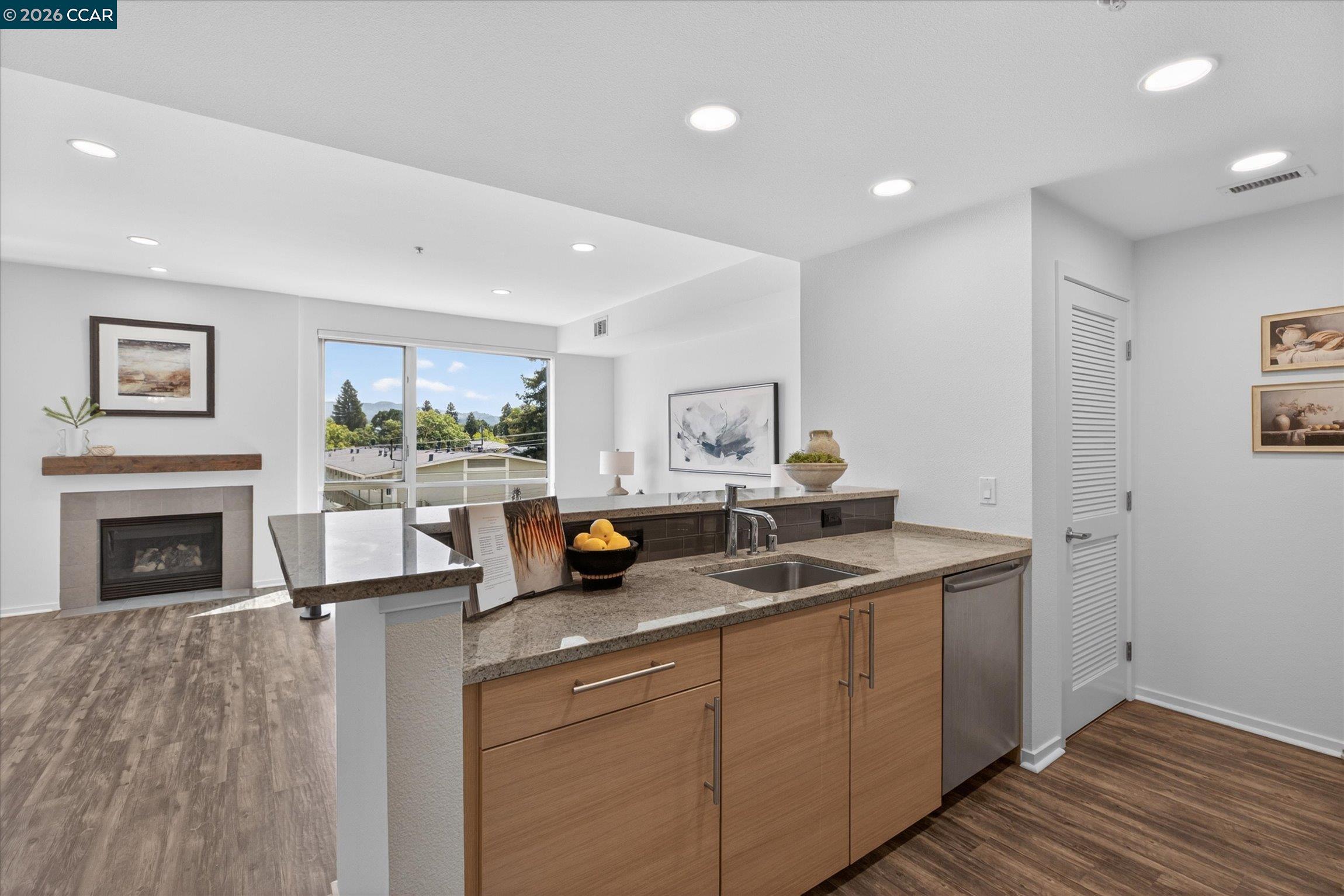 1655 N California Blvd # 312