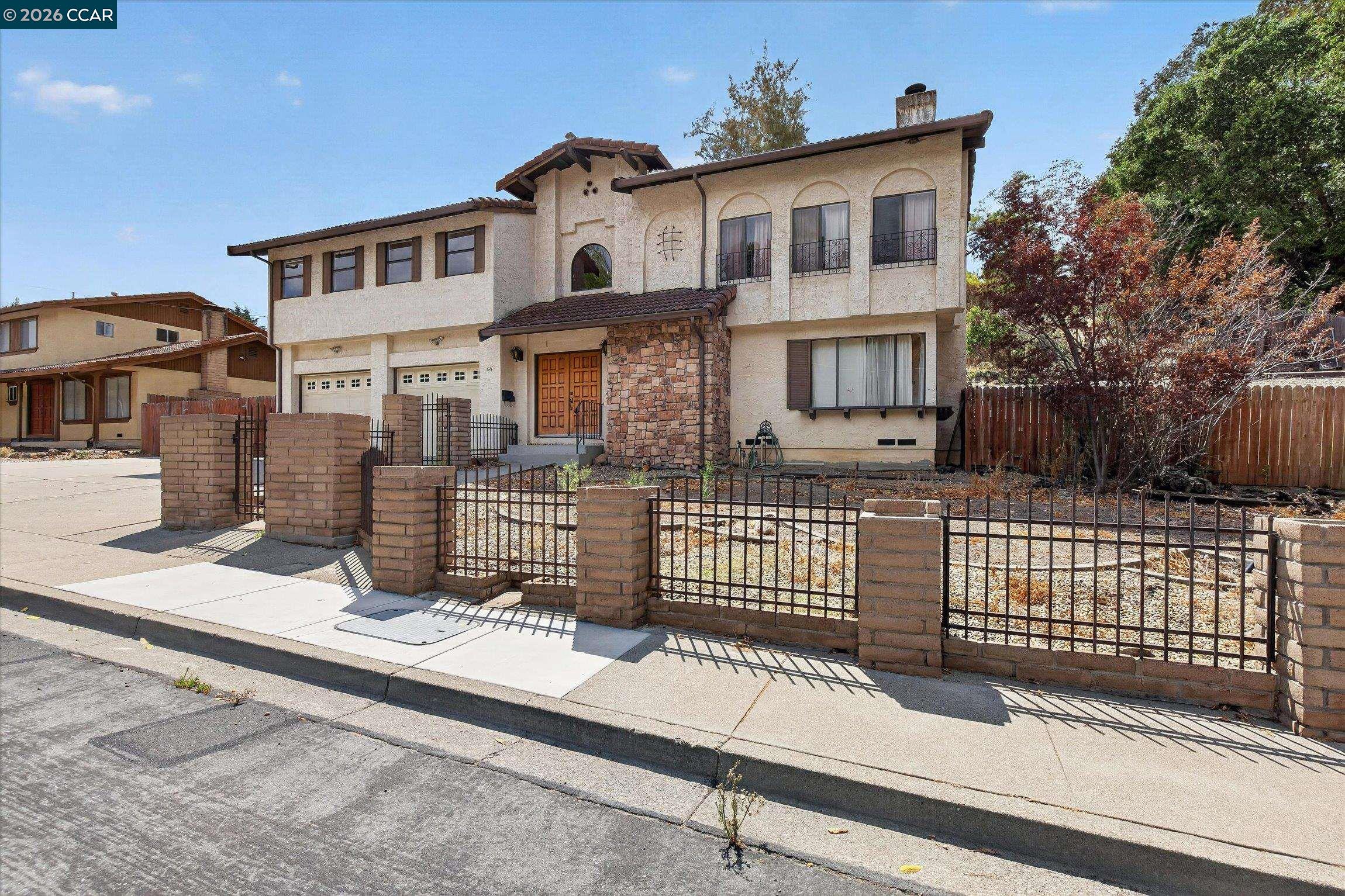 674 Pinon Ave
