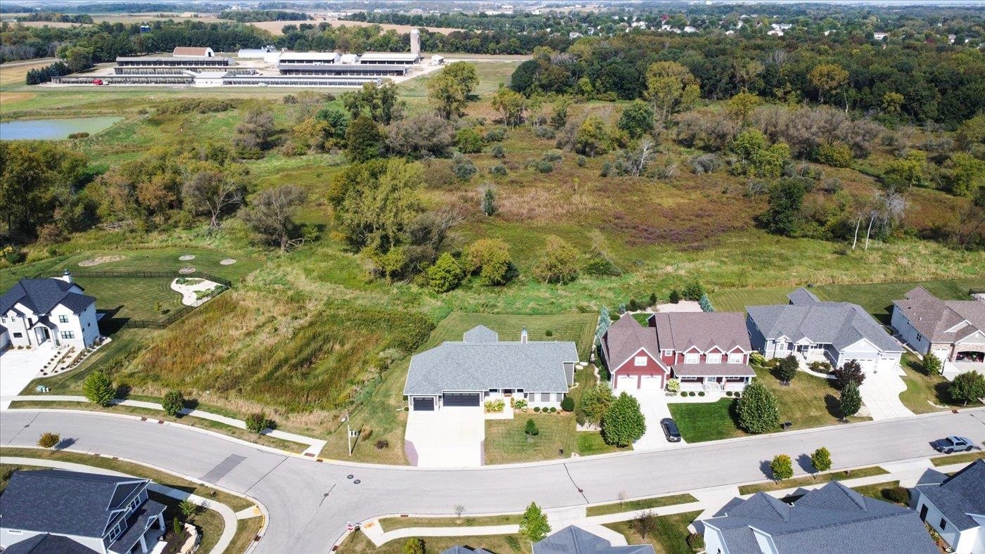 7814 Bluestem Trail