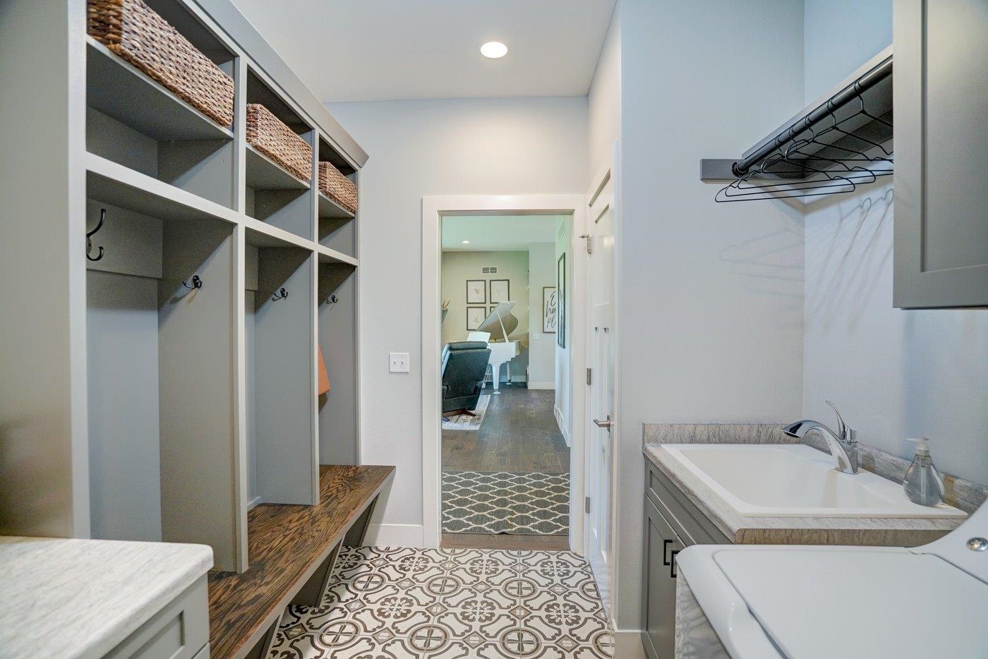 7814 Bluestem Trail