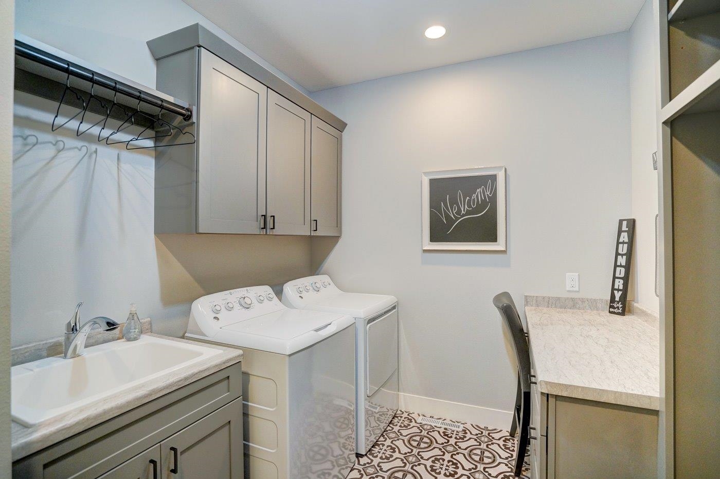 7814 Bluestem Trail