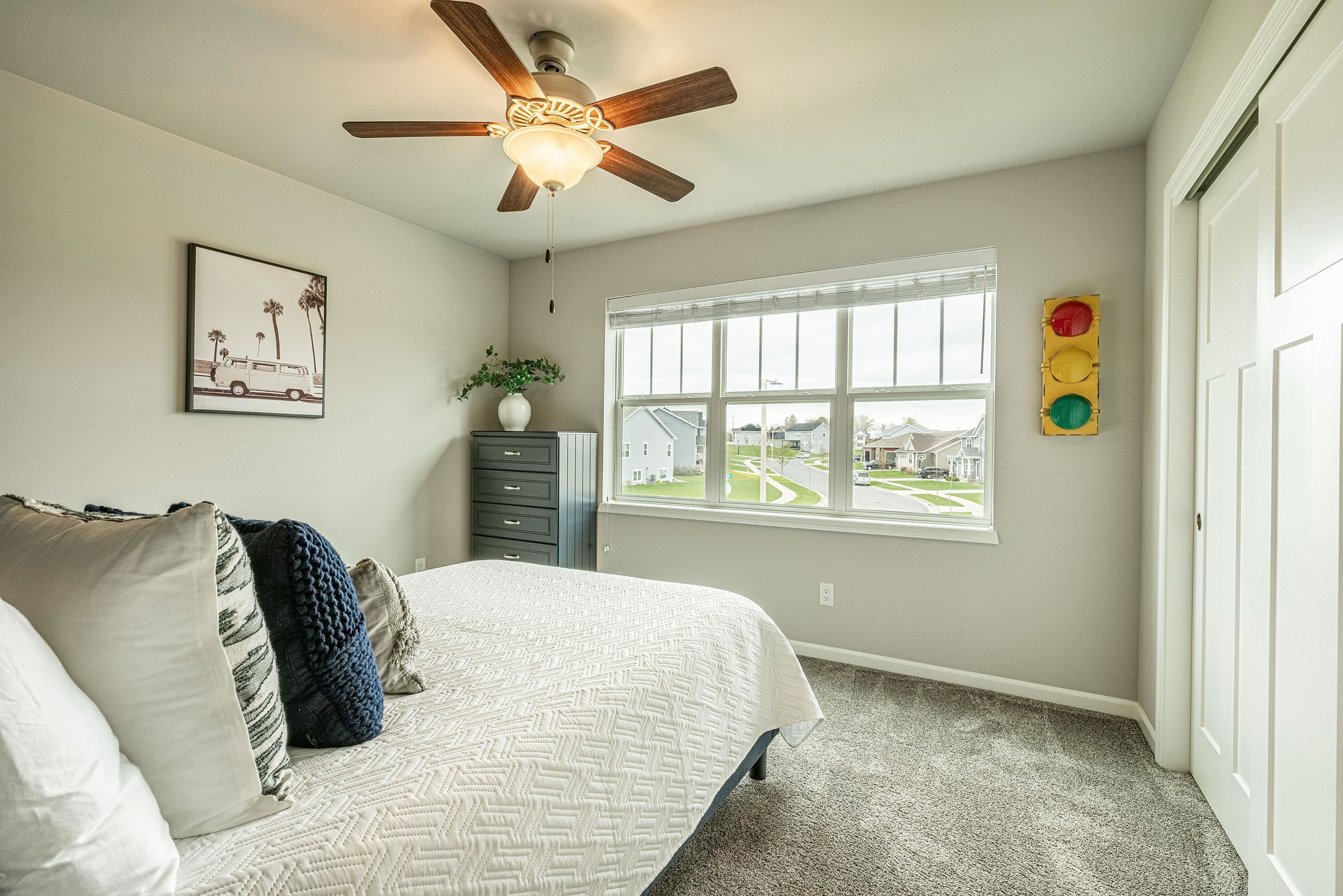 6111 E RED OAK Trail