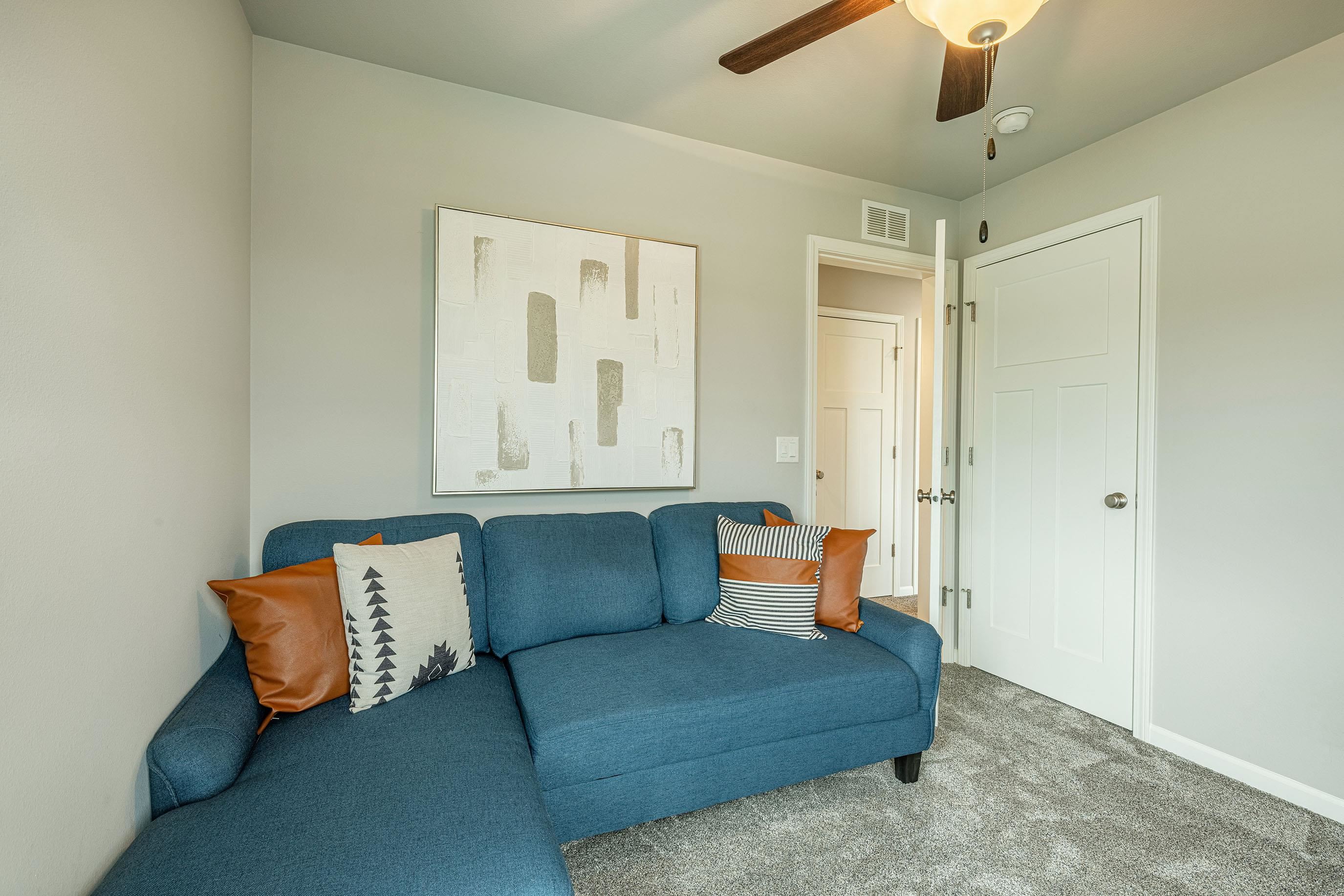 6111 E RED OAK Trail